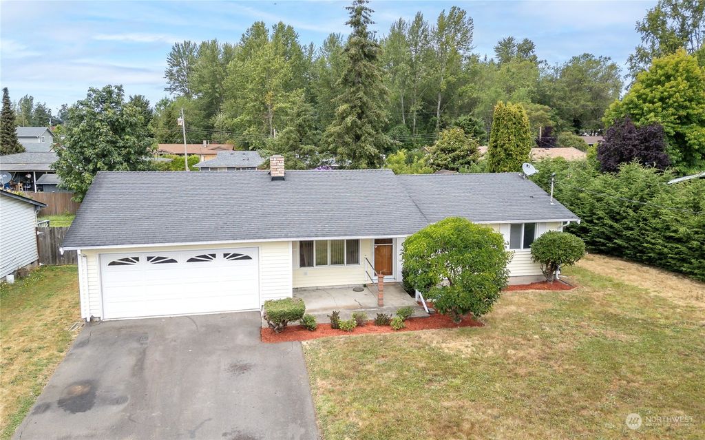 Photo of 1730 S 244th Street, Des Moines, WA 98198 (MLS # 2277701)