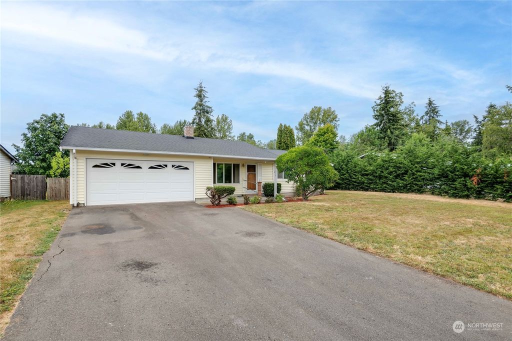 Photo of 1730 S 244th Street, Des Moines, WA 98198 (MLS # 2277701)