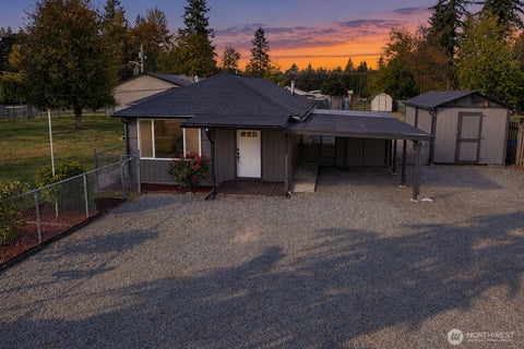Photo of 18806 SE 168th Street, Renton, WA 98058 (MLS # 2591367)