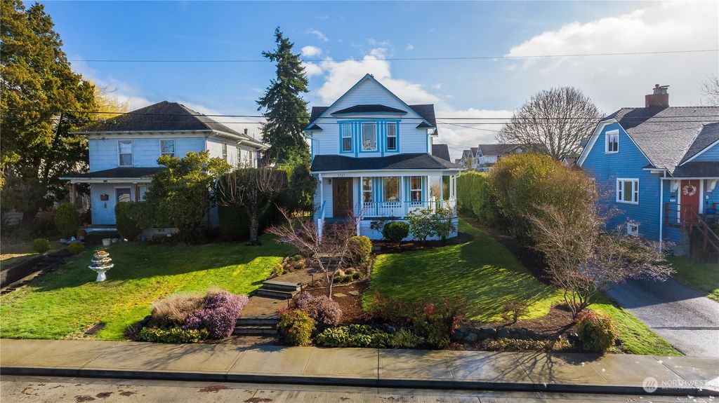 Photo of 2717 Virginia Avenue, Everett, WA 98201 (MLS # 2205722)