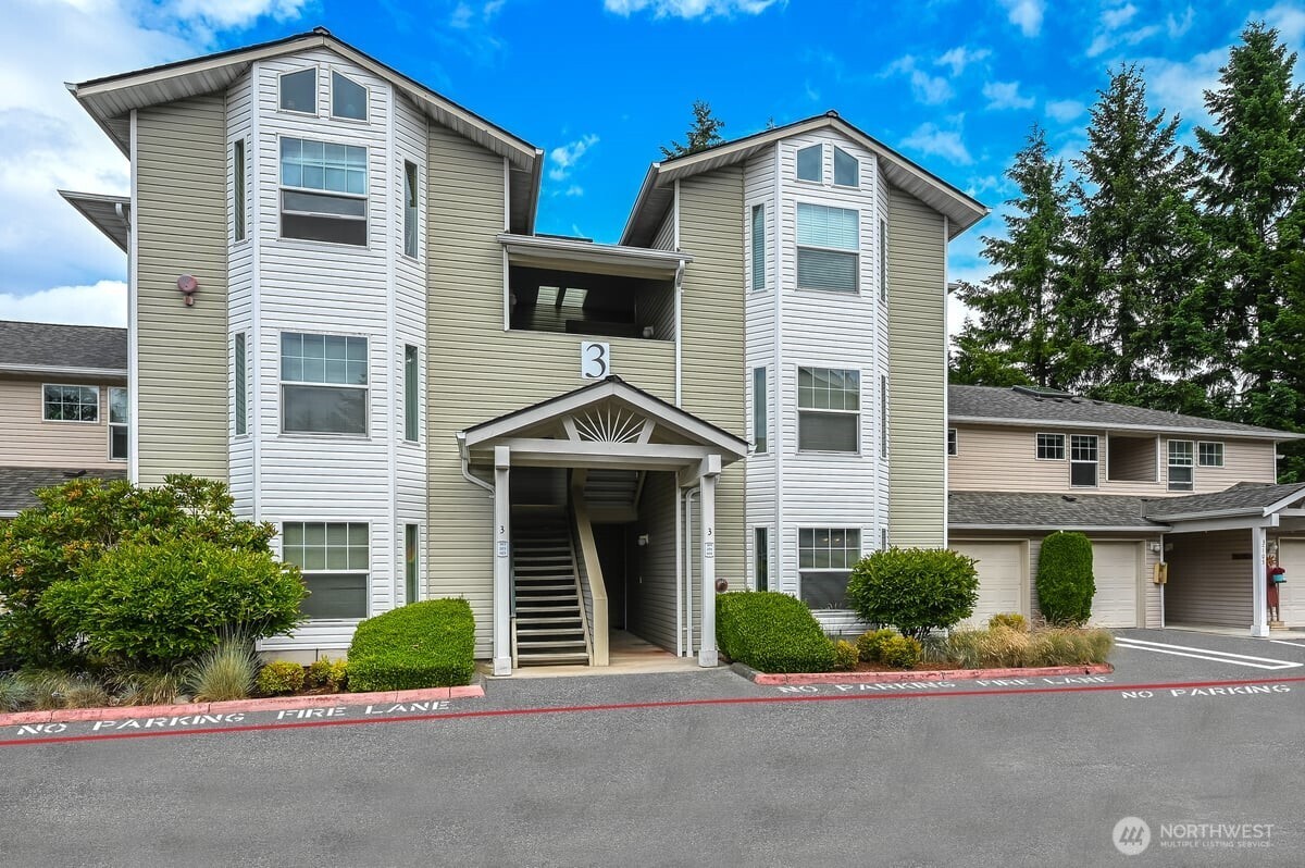 2001 120th Place SE 3-104