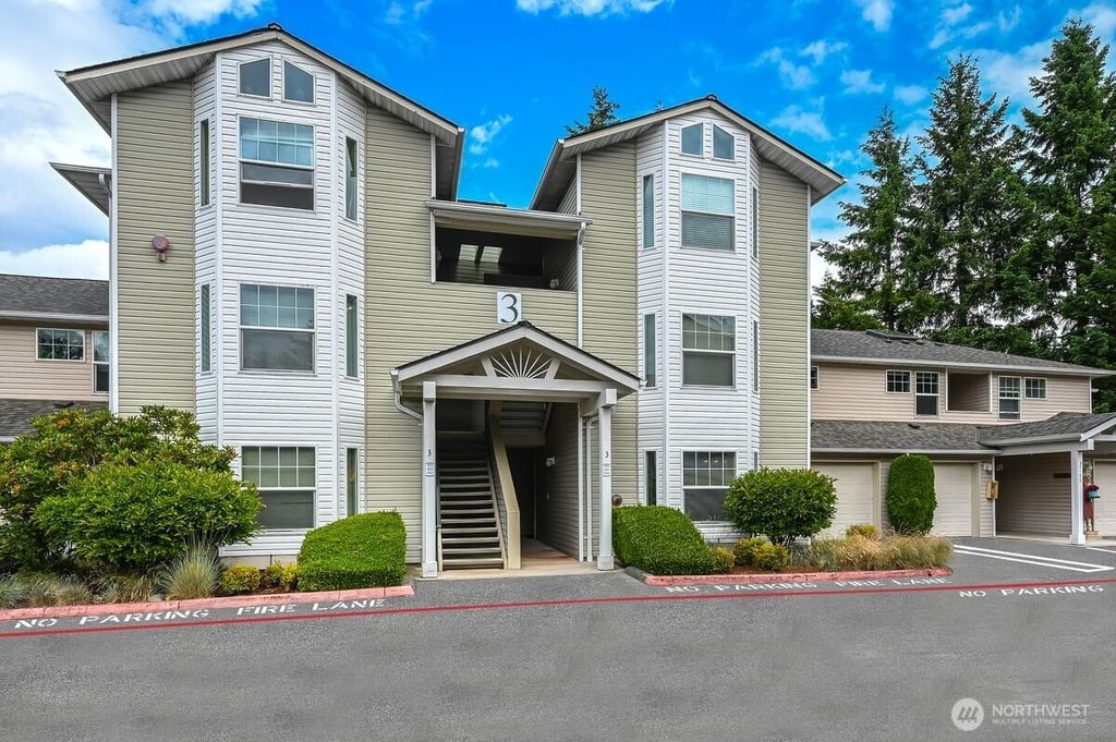 Photo of 2001 120th Place SE #3-104, Everett, WA 98208 (MLS # 2395573)