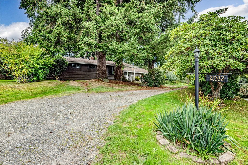 Photo of 21332 Poplar Way, Brier, WA 98036 (MLS # 2259938)