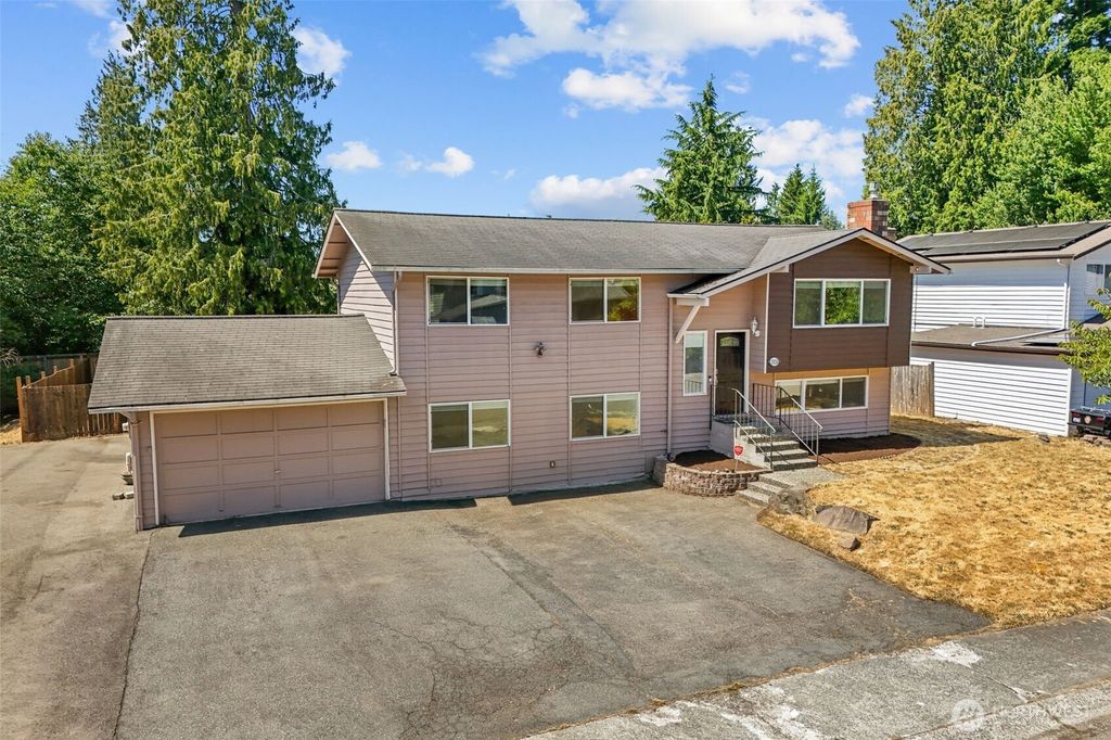 Photo of 15028 45th Place W, Lynnwood, WA 98087 (MLS # 2413998)