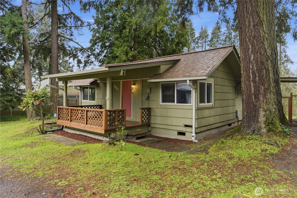 Photo of 3661 Trenton Avenue NE, Bremerton, WA 98310 (MLS # 2505612)