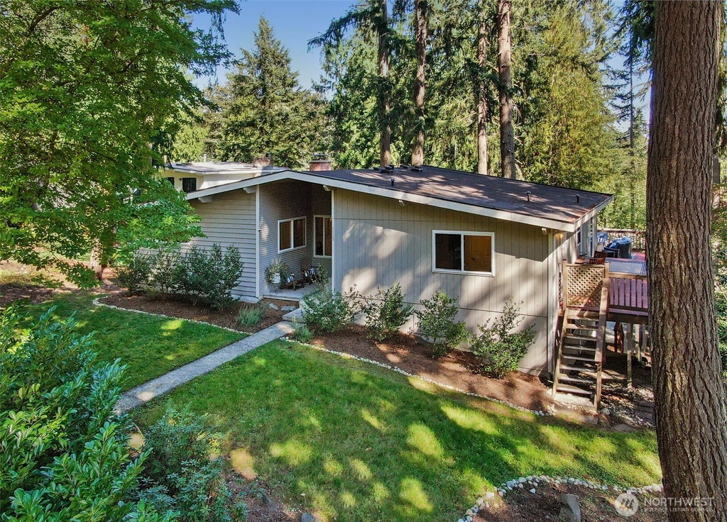 Photo of 1115 Wildwood Boulevard SW, Issaquah, WA 98027 (MLS # 2586534)