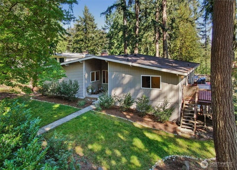 Photo of 1115 Wildwood Boulevard SW, Issaquah, WA 98027 (MLS # 2586534)