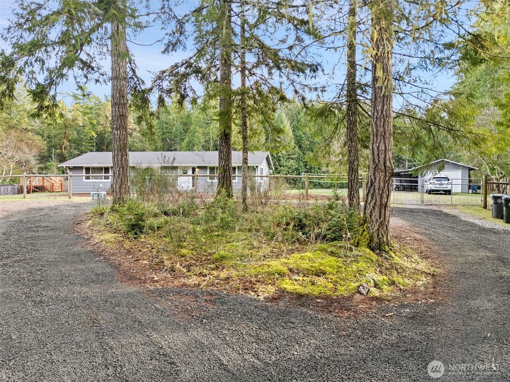 Photo of 15706 71st Street NW, Gig Harbor, WA 98349 (MLS # 2479213)