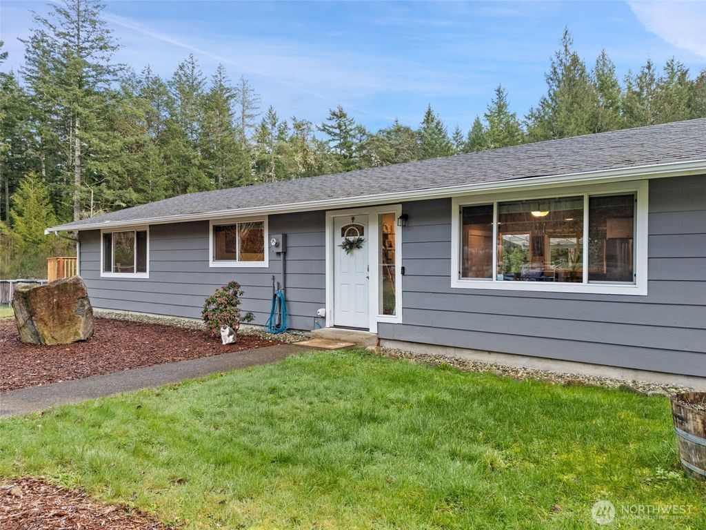 Photo of 15706 71st Street NW, Gig Harbor, WA 98349 (MLS # 2479213)