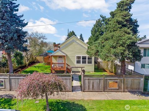 Photo of 8109 15th Avenue SW, Seattle, WA 98106 (MLS # 2509077)
