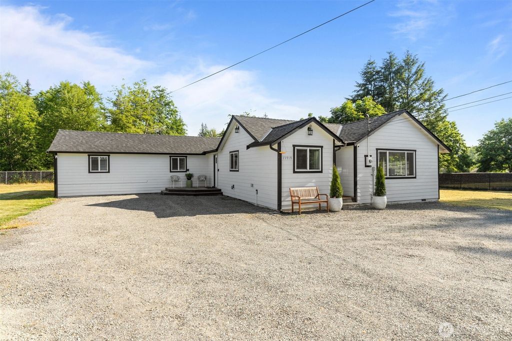 Photo of 13919 84th Street NE, Lake Stevens, WA 98258 (MLS # 2387281)