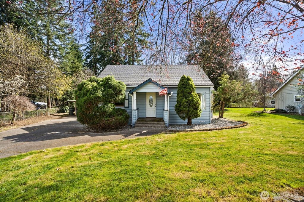 Photo of 17 Rue Creek Road, Raymond, WA 98577 (MLS # 2503616)