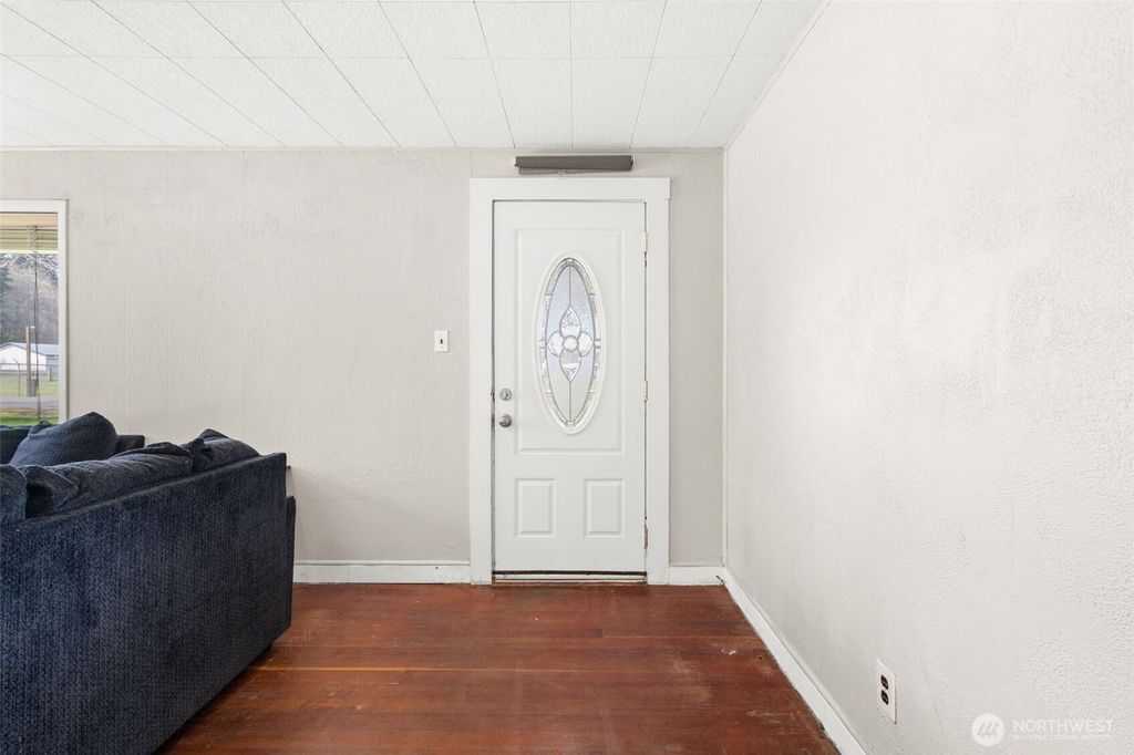 Photo of 17 Rue Creek Road, Raymond, WA 98577 (MLS # 2503616)