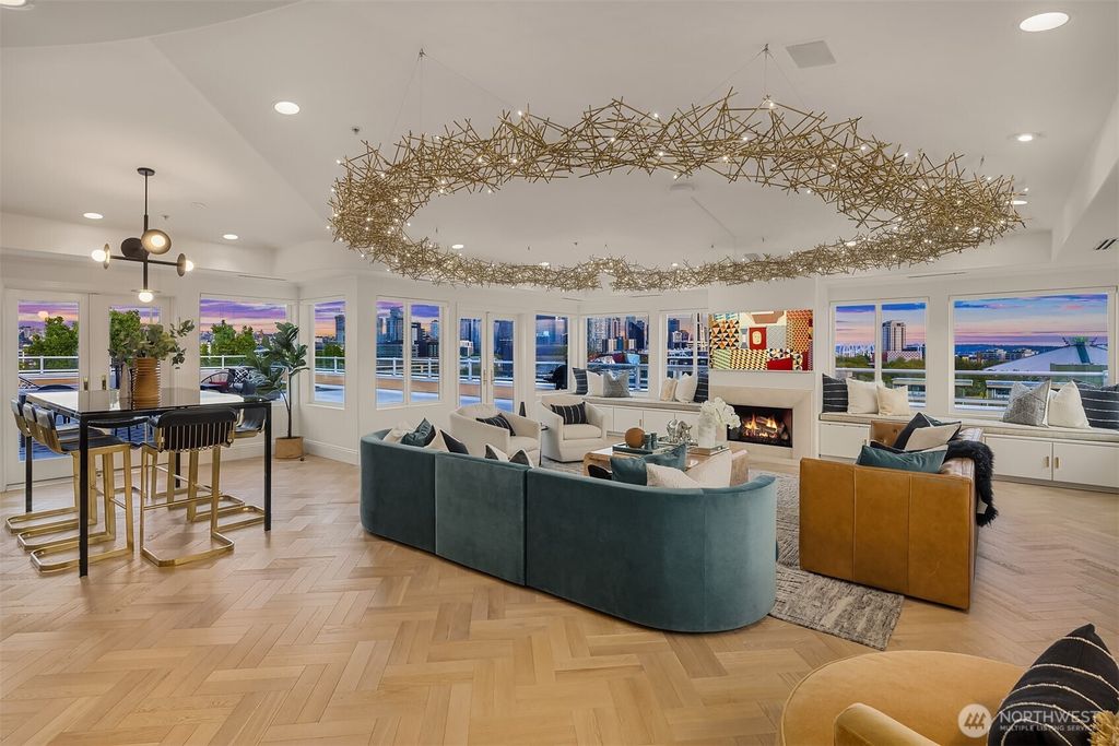 Photo of 801 2nd Avenue N #400, Seattle, WA 98109 (MLS # 2331986)