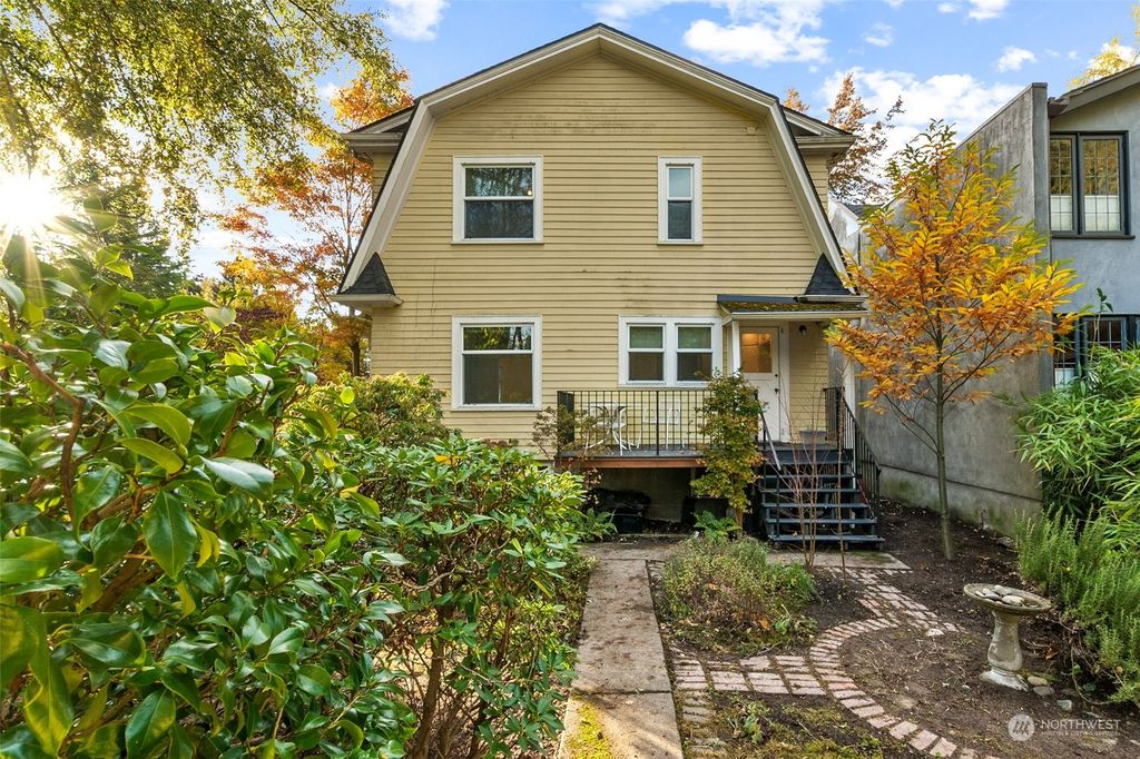 Photo of 2000 26th Avenue E, Seattle, WA 98112 (MLS # 2008658)