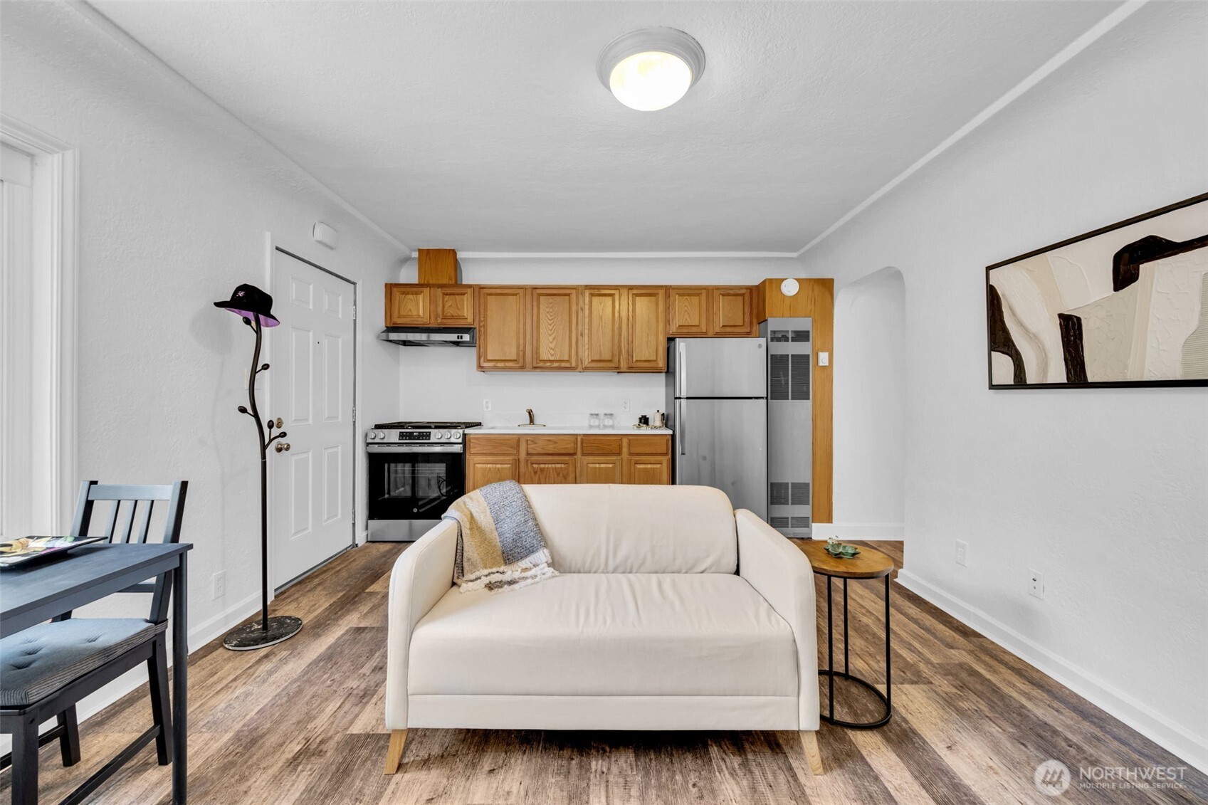 Seattle, Washington 98106, United States, 1 Bedroom Bedrooms, ,1 BathroomBathrooms,Residential,Pending,182390