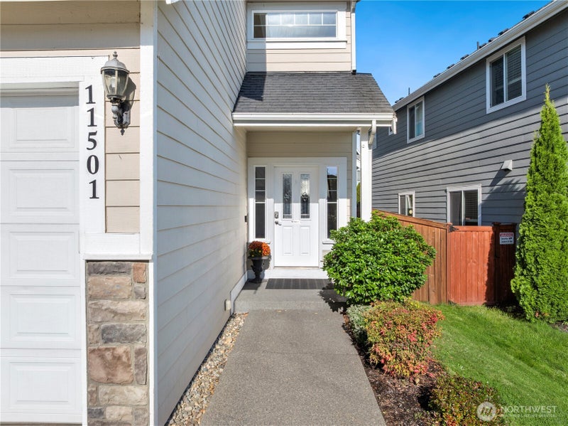 11501 185th Street E