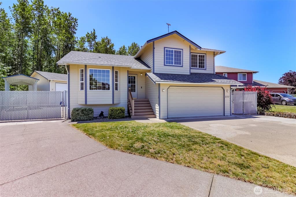 Photo of 277 S Elsa Street, Buckley, WA 98321 (MLS # 2540156)