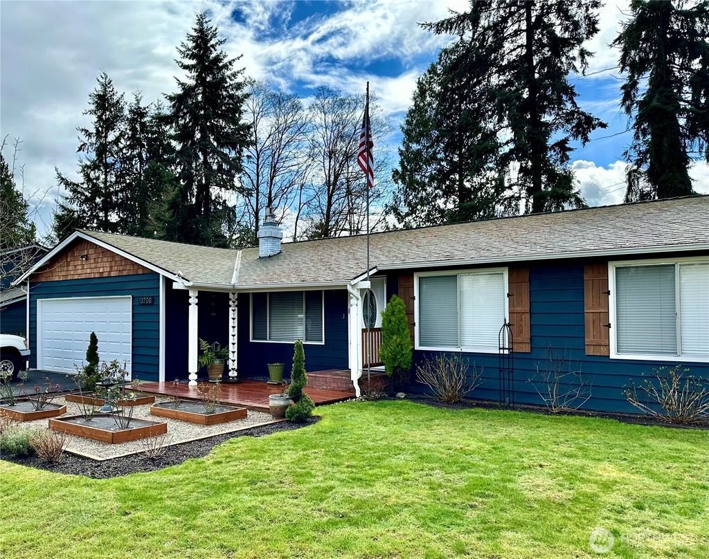 Photo of 13706 31st Drive SE, Mill Creek, WA 98012 (MLS # 2492801)