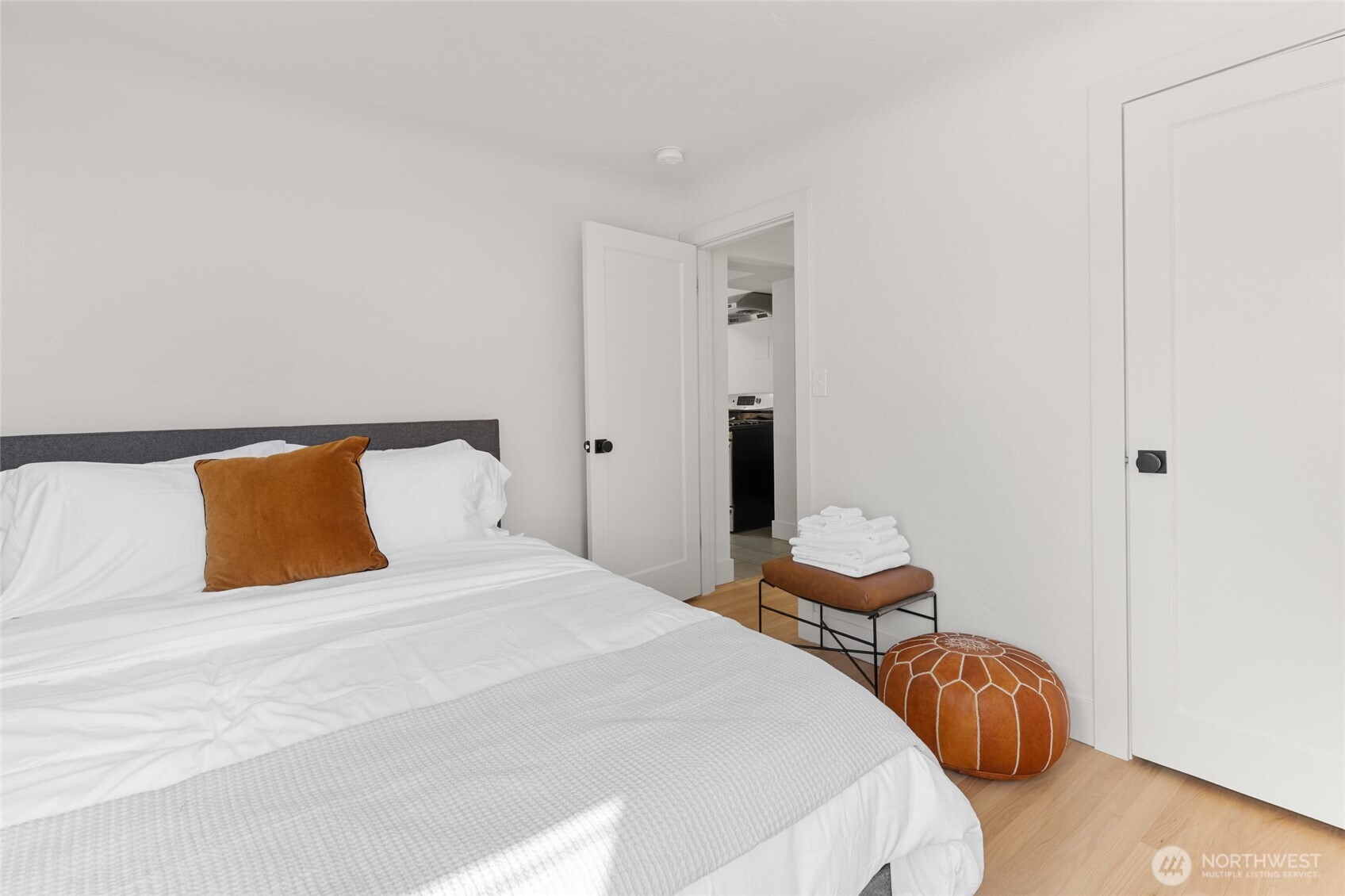 Seattle, Washington 98117, United States, 2 Bedrooms Bedrooms, ,1 BathroomBathrooms,Residential,Active,213473