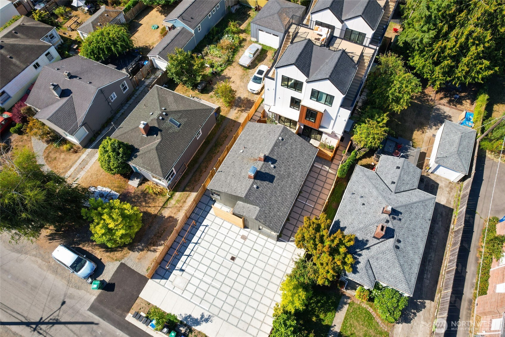 Seattle, Washington 98117, United States, 2 Bedrooms Bedrooms, ,1 BathroomBathrooms,Residential,Active,213473