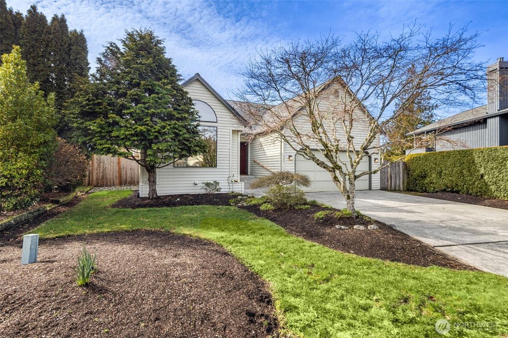 Photo of 605 Washington Court SW, Mukilteo, WA 98275 (MLS # 2339833)