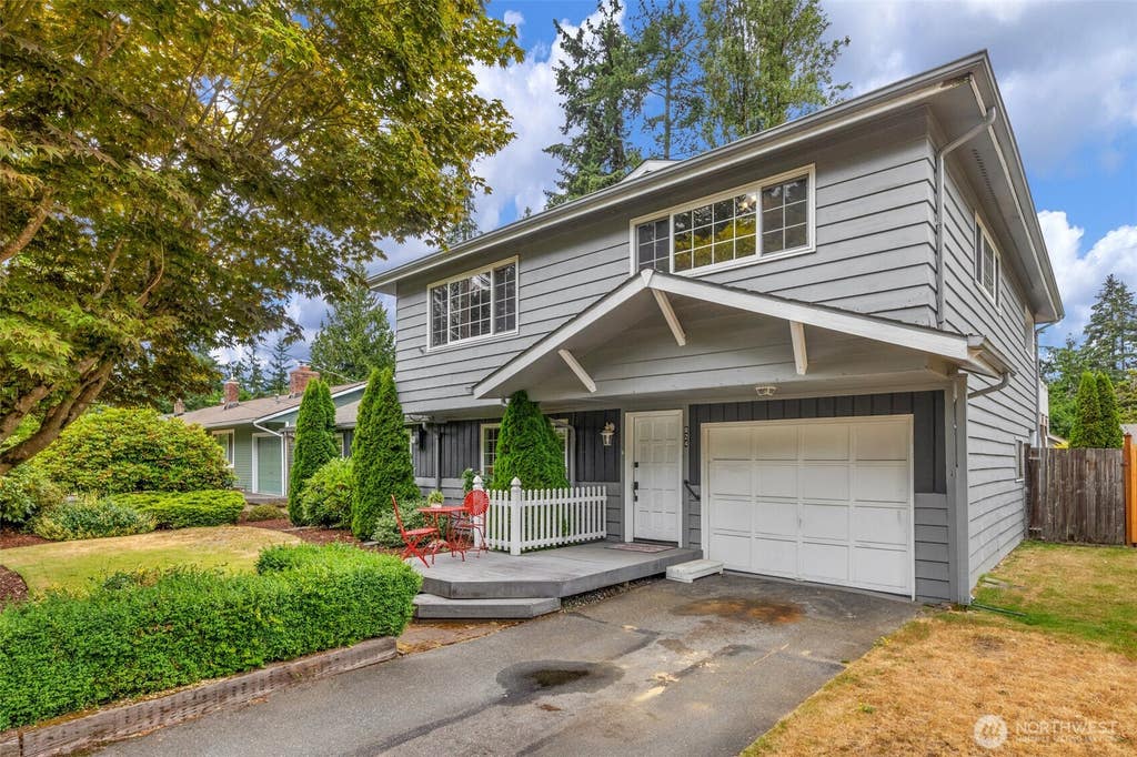 Photo of 824 NE 194th Street, Shoreline, WA 98155 (MLS # 2557187)