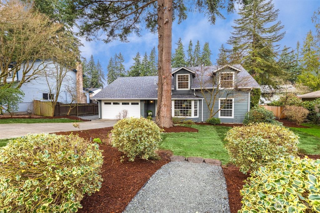 Photo of 32135 32nd Avenue SW, Federal Way, WA 98023 (MLS # 2465380)