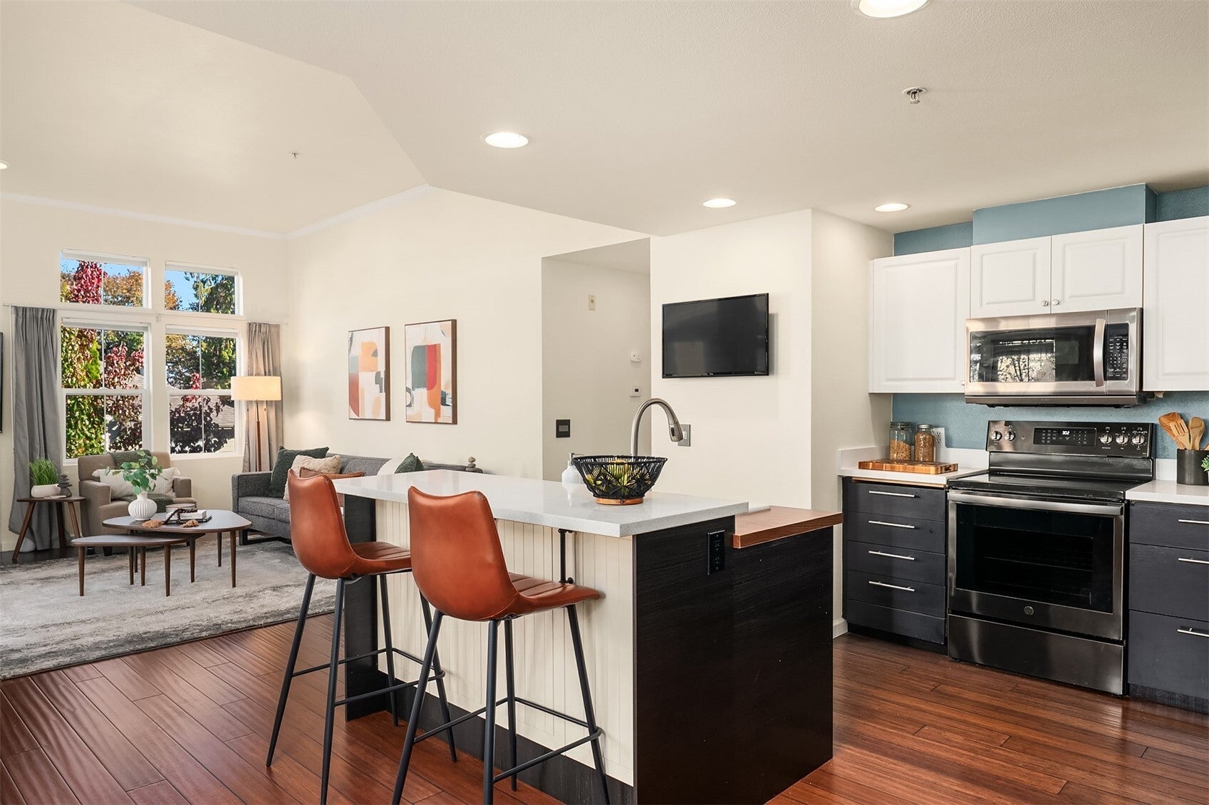 2038 Newport Way NW 11-3