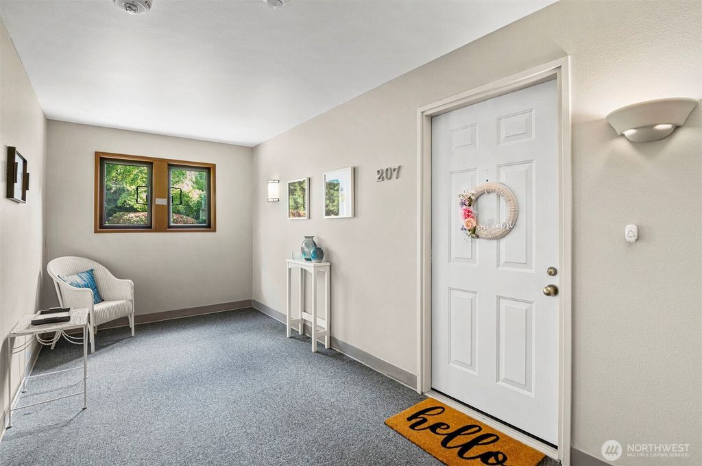 Photo of 4152 Providence Point Dr Dr SE #207, Issaquah, WA 98029 (MLS # 2387220)
