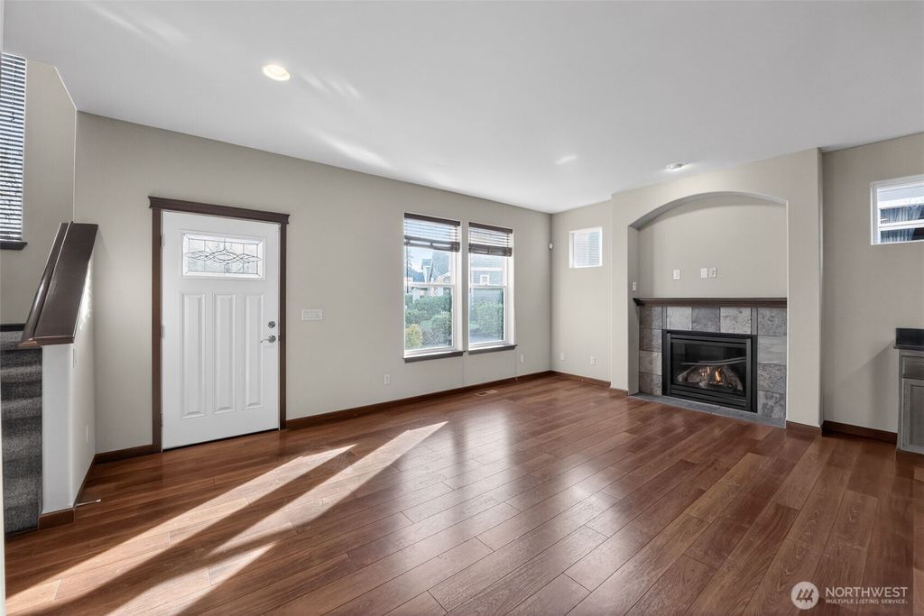 Photo of 4302 25th Street SE, Puyallup, WA 98374 (MLS # 2476061)