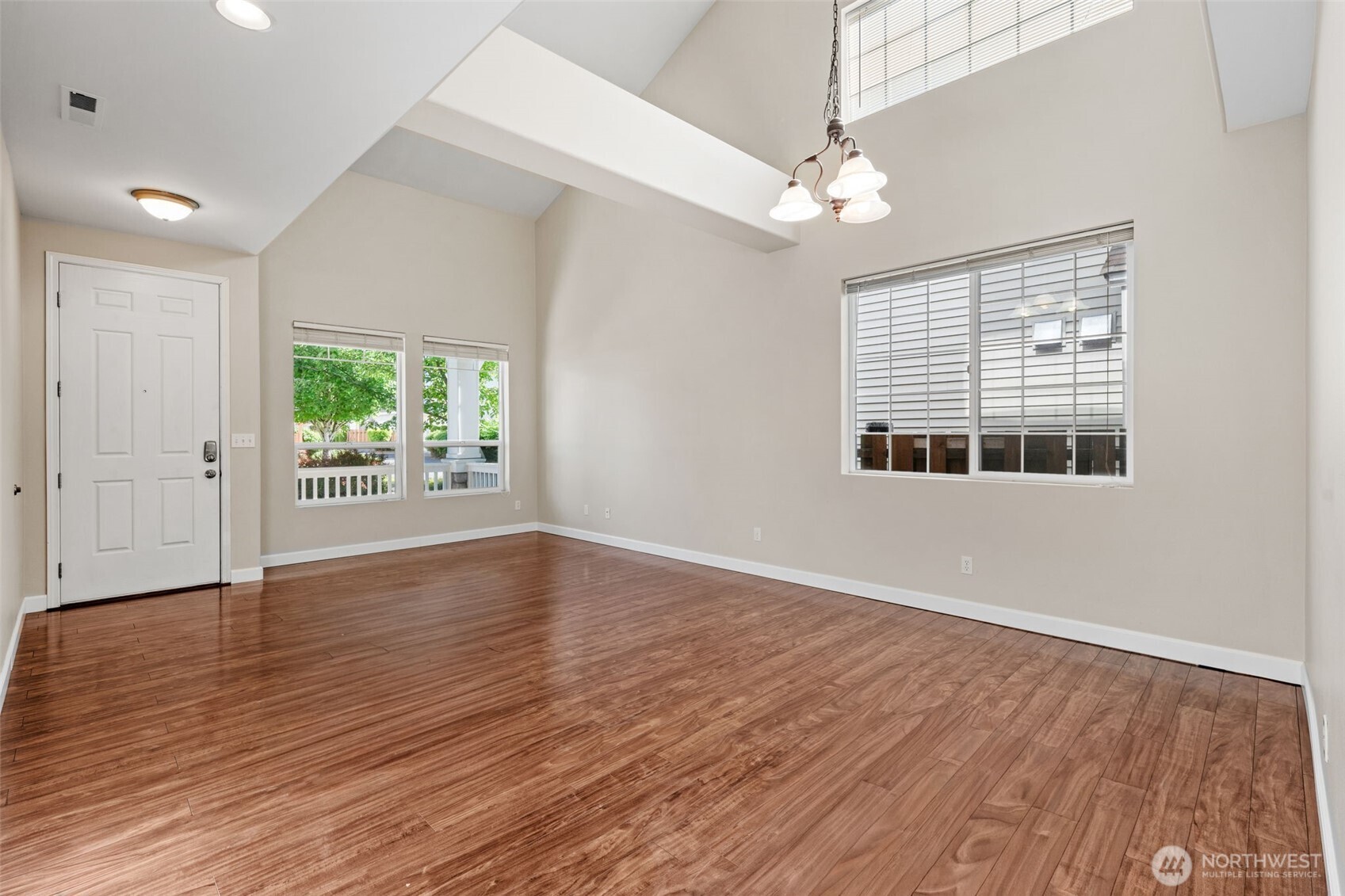 6529 Elizabeth Loop SE