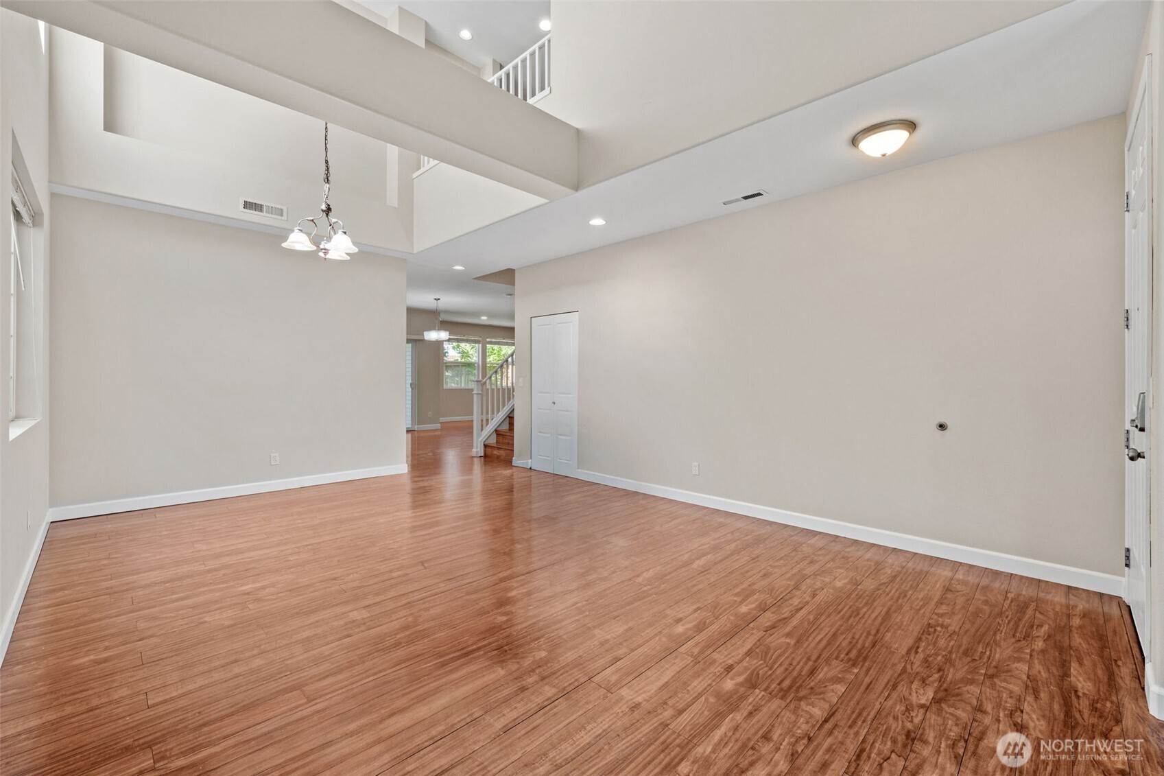 6529 Elizabeth Loop SE