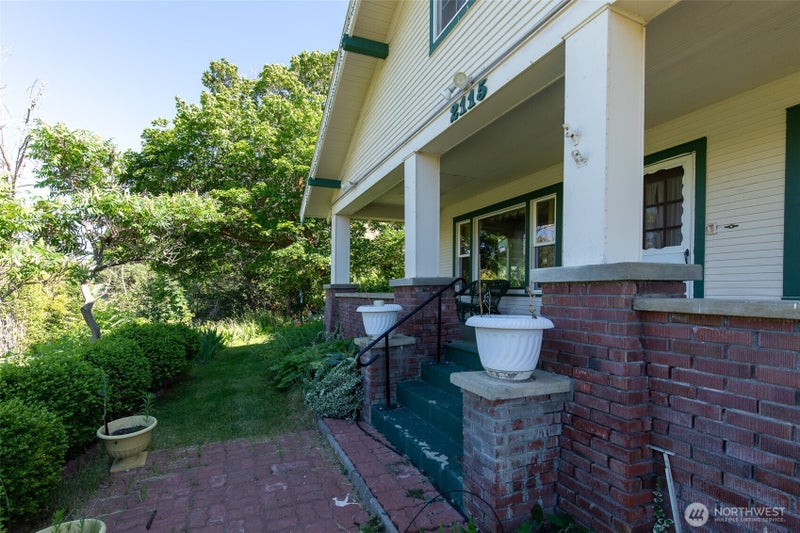 2115 Sleepy Hollow Road
