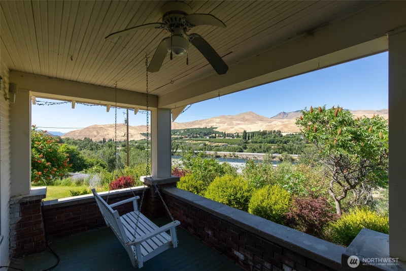 2115 Sleepy Hollow Road
