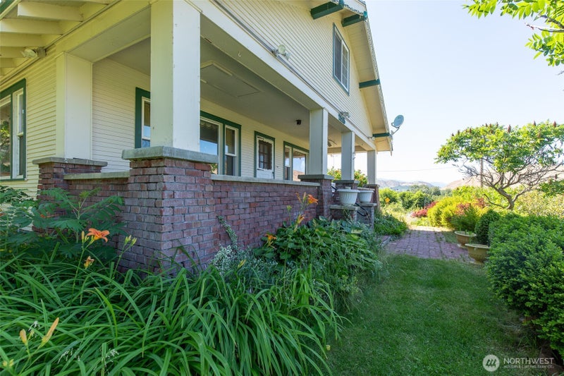 2115 Sleepy Hollow Road