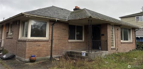 9208 17th Avenue SW Seattle WA 98106