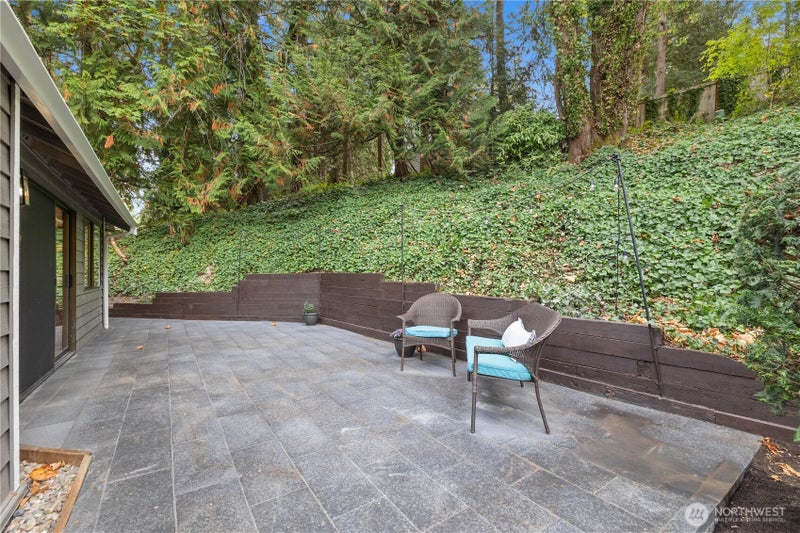 2925 W Lake Sammamish Parkway NE