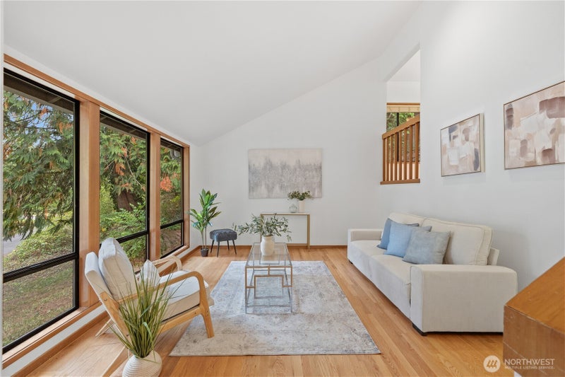 2925 W Lake Sammamish Parkway NE