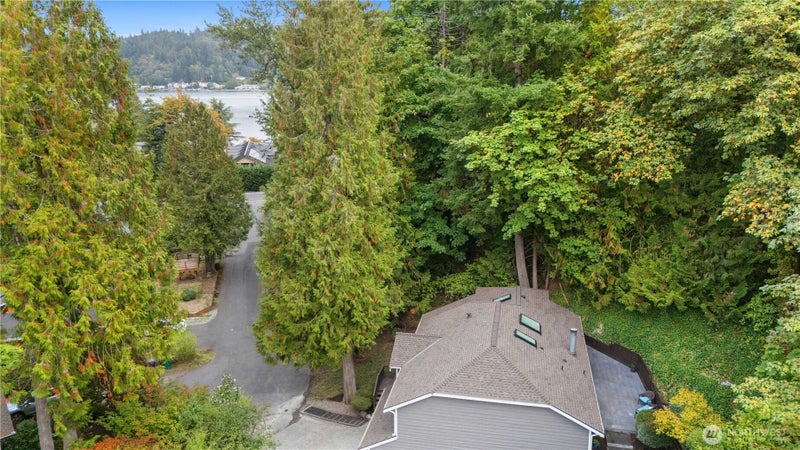 2925 W Lake Sammamish Parkway NE