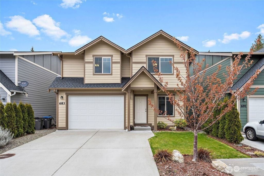 Photo of 683 SE Olga Circle, Port Orchard, WA 98366 (MLS # 2492383)