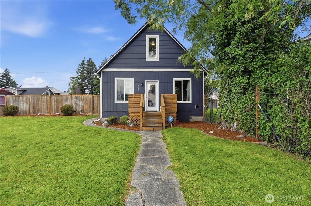 Photo of 717 S 58th Street, Tacoma, WA 98408 (MLS # 2526201)