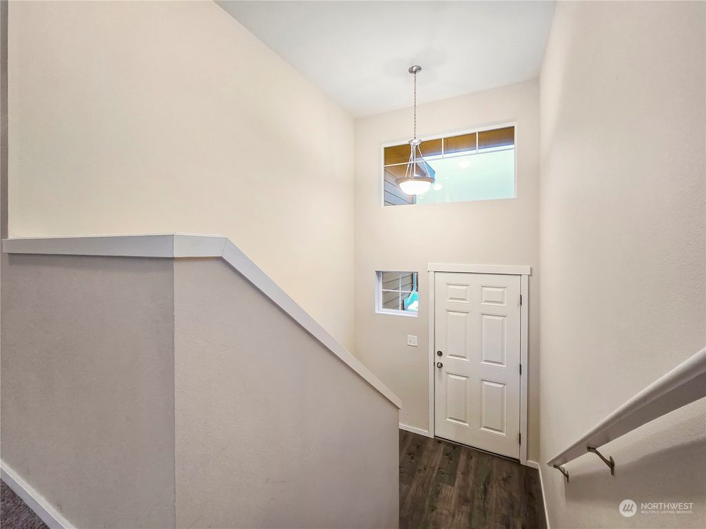 Photo of 2221 147th Street SW, Lynnwood, WA 98087 (MLS # 2202069)