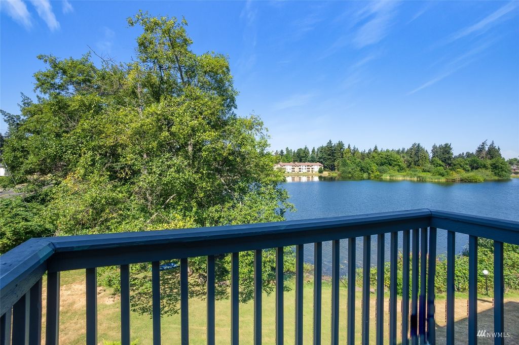 Photo of 31003 14th Avenue S #A5, Federal Way, WA 98003 (MLS # 1974368)