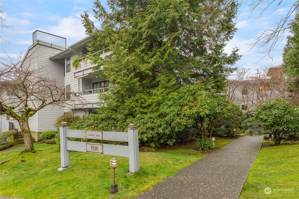 Photo of 7930 SE 34th Street #510, Mercer Island, WA 98040 (MLS # 2329578)