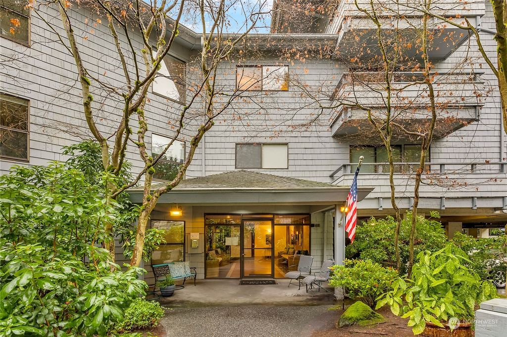 Photo of 7930 SE 34th Street #510, Mercer Island, WA 98040 (MLS # 2329578)