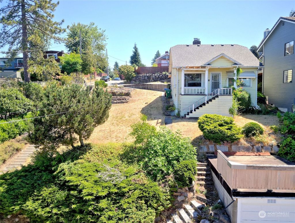 Photo of 7602 44th Avenue SW, Seattle, WA 98136 (MLS # 2140721)
