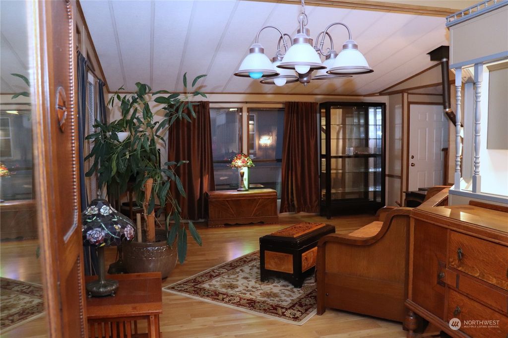 listing image 9367853982030009028