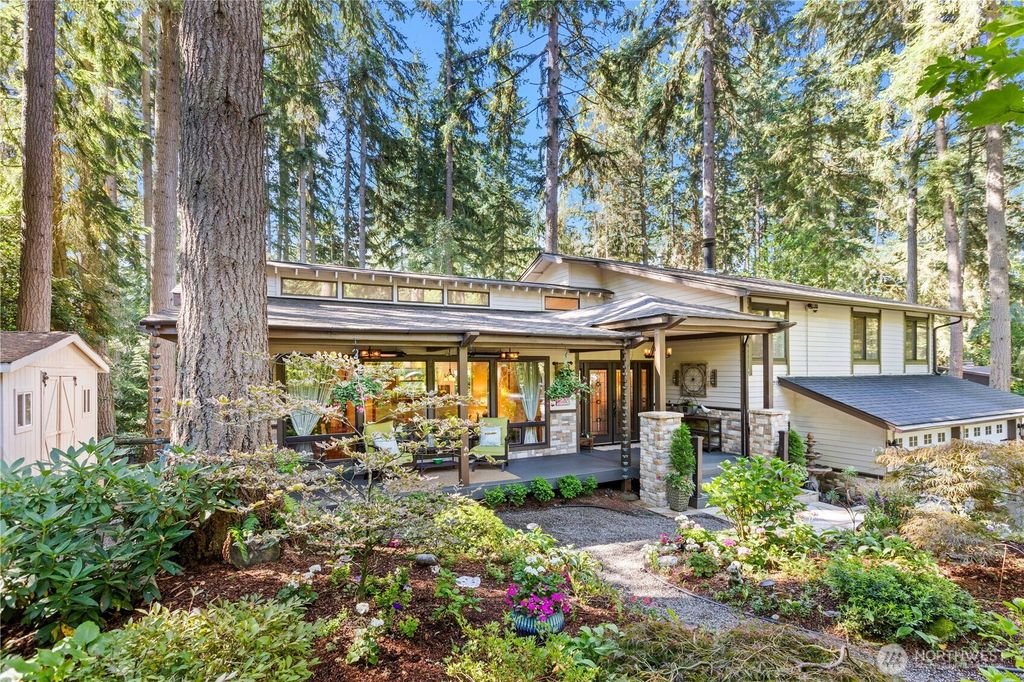 Photo of 19505 NE 181st Street, Woodinville, WA 98072 (MLS # 2395643)