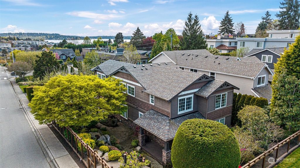Photo of 245 8th Avenue, Kirkland, WA 98033 (MLS # 2220561)